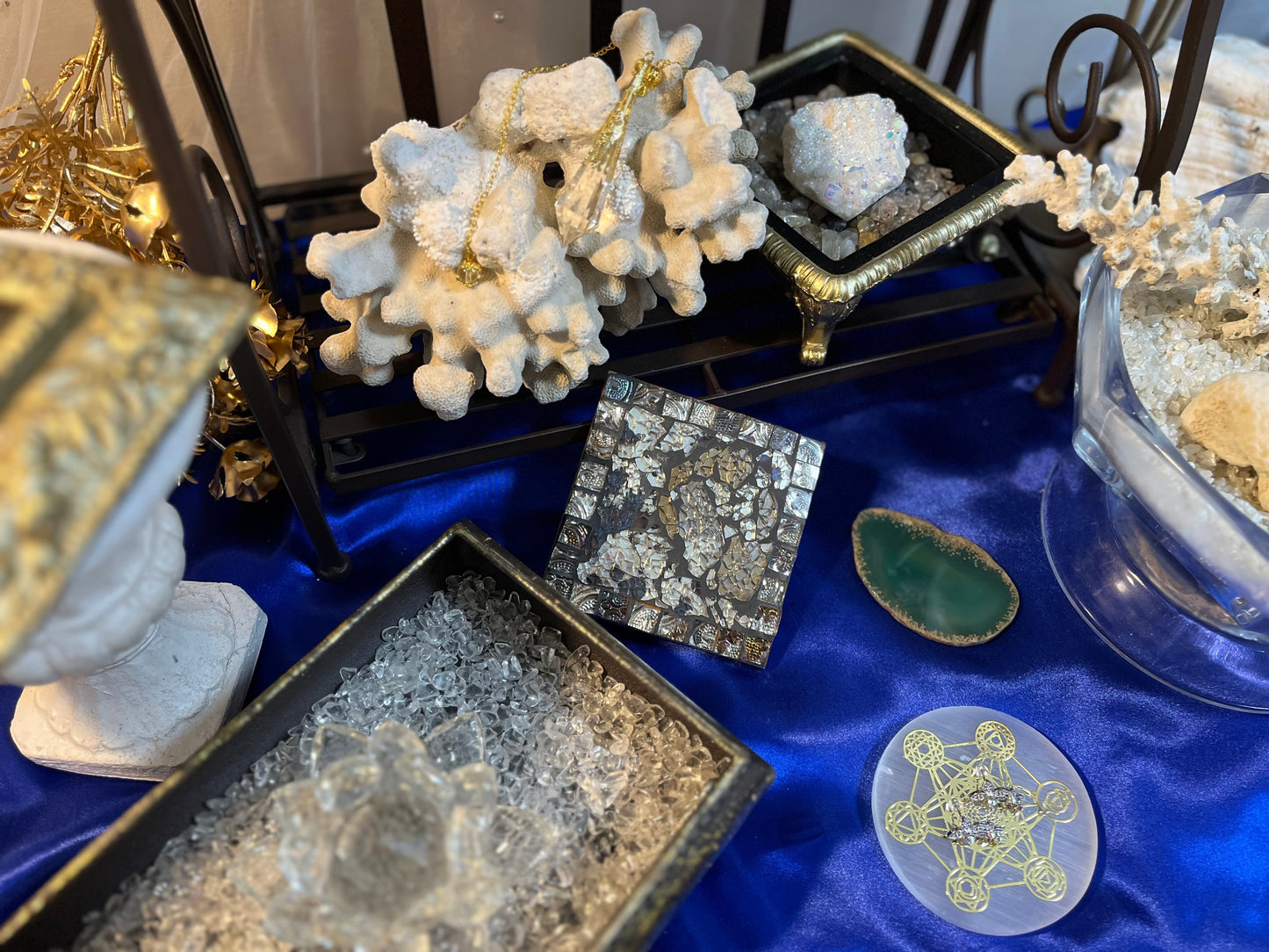 悪運を払うー浄化のクリスタルピアス | 海の祝福