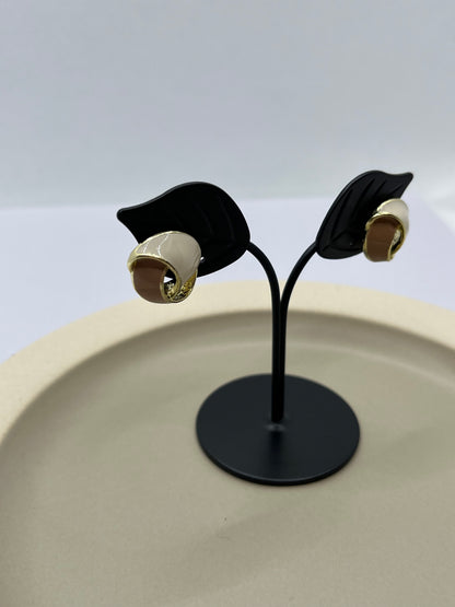 ツイストピアス［ブラウン×ベージュ］
