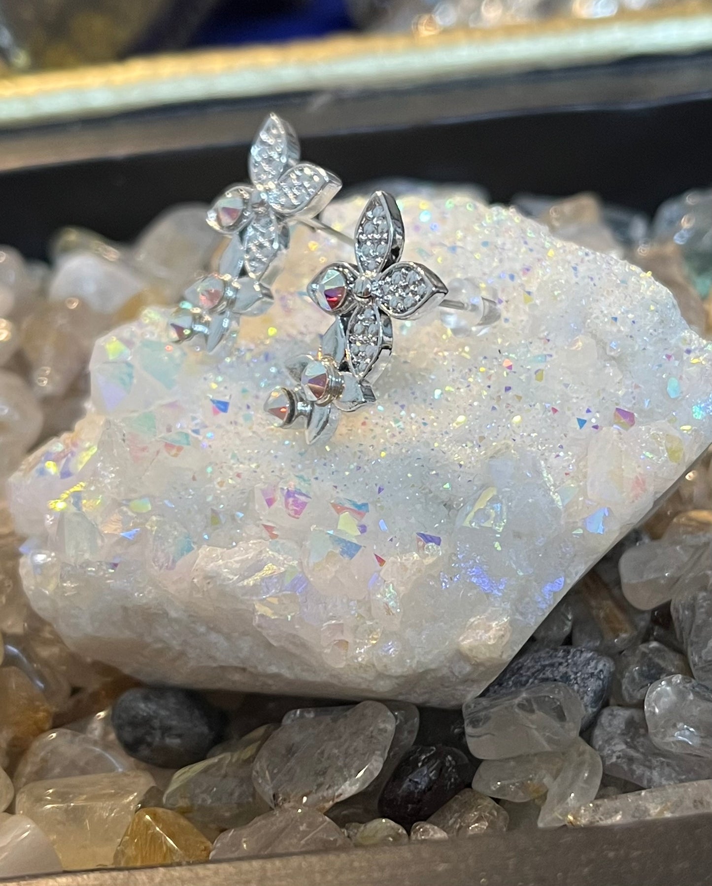 海の祝福｜シェルフラワー クリスタルピアス