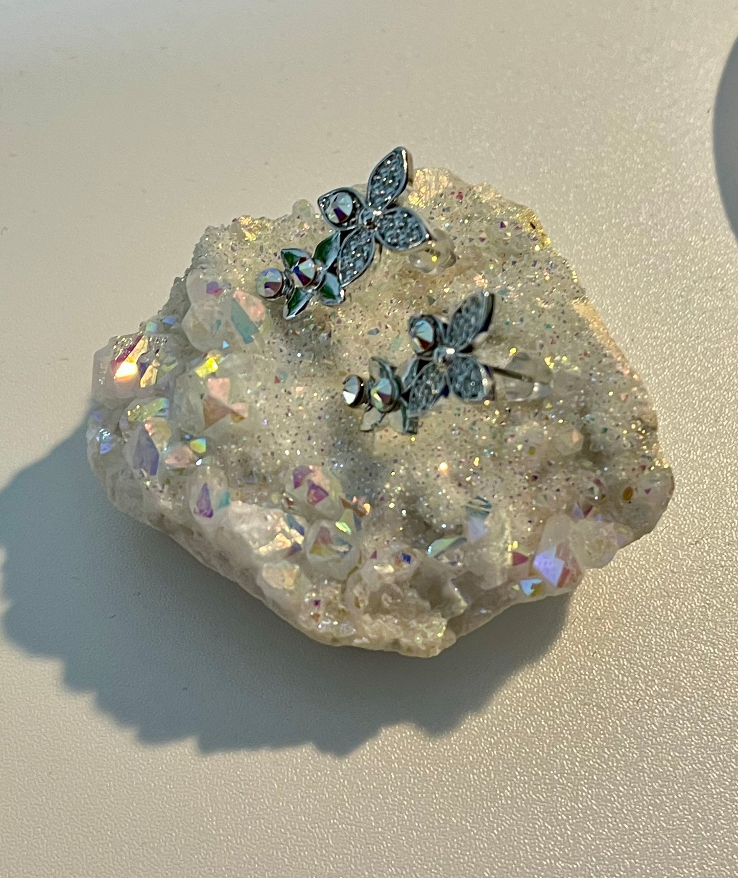 海の祝福｜シェルフラワー クリスタルピアス