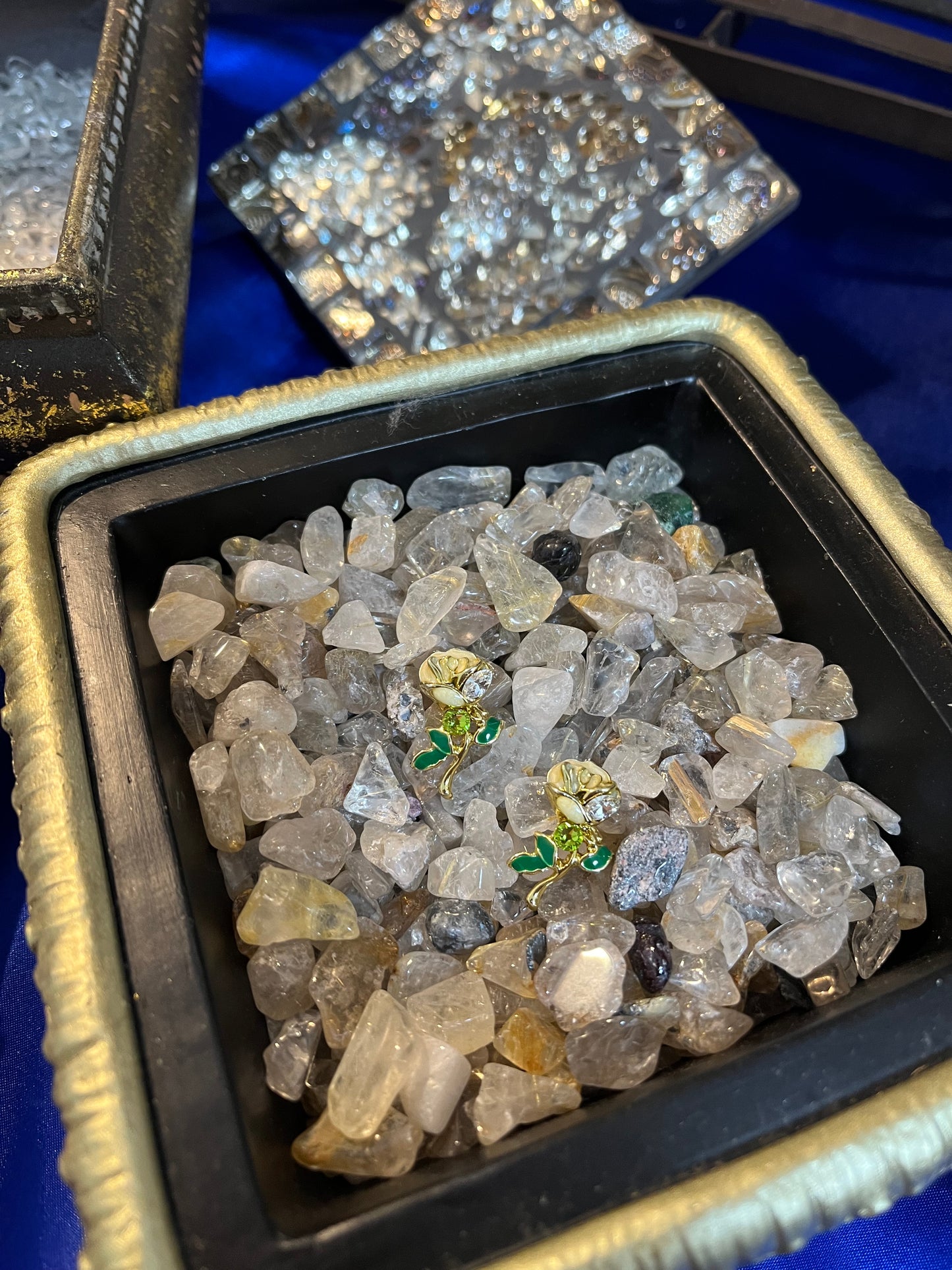 幸福の薔薇 クリスタルピアス | 海の祝福