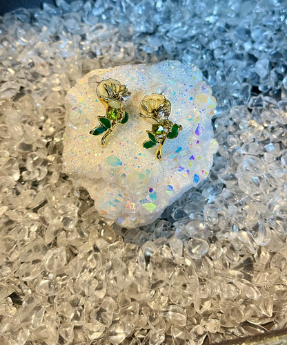 幸福の薔薇 クリスタルピアス | 海の祝福