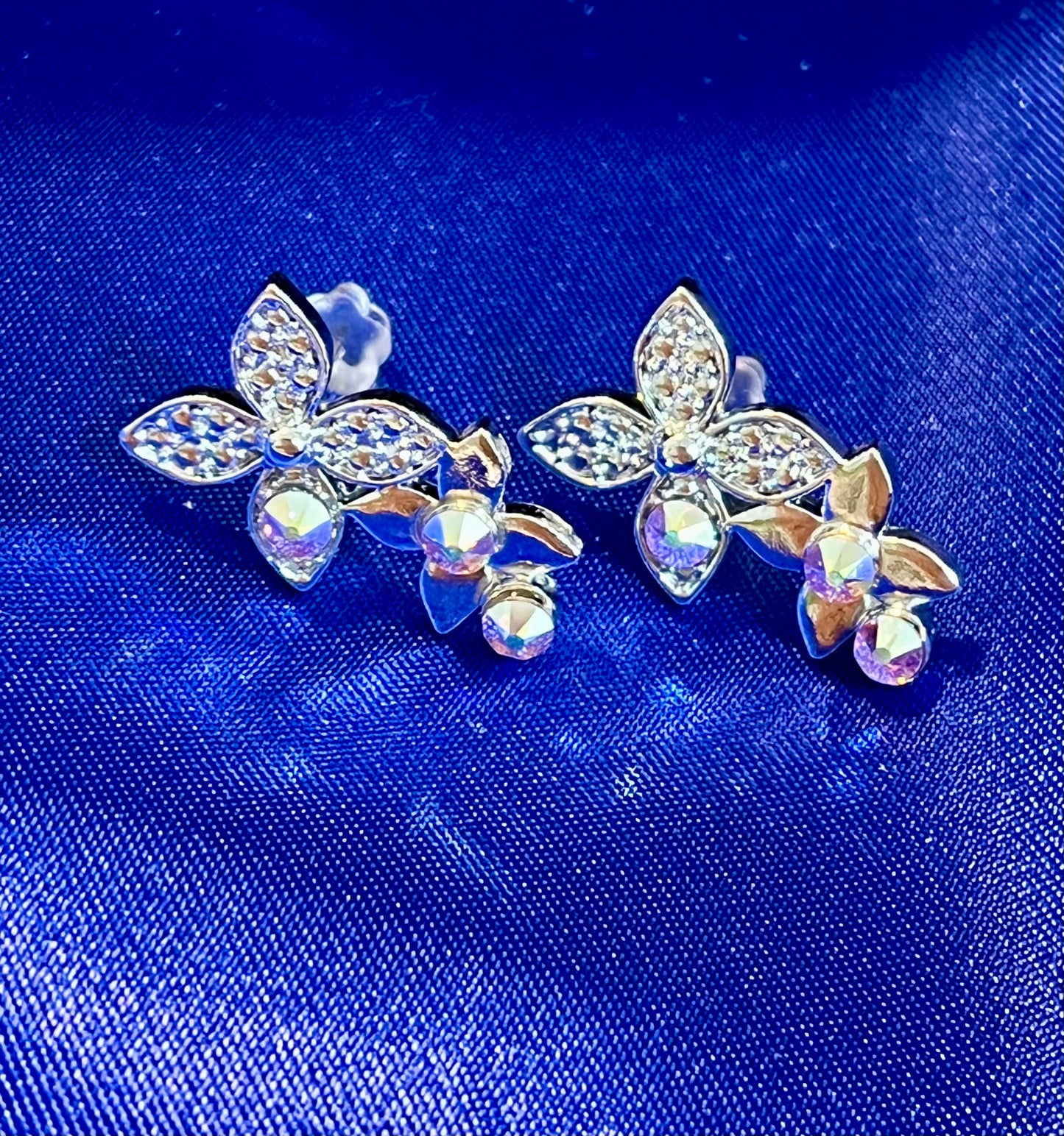 海の祝福｜シェルフラワー クリスタルピアス