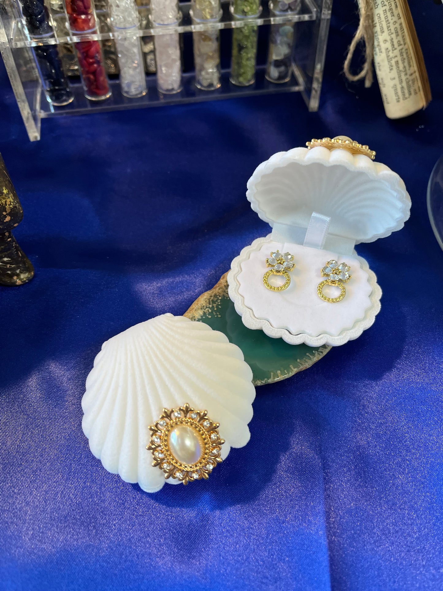 悪運を払うー浄化のクリスタルピアス | 海の祝福