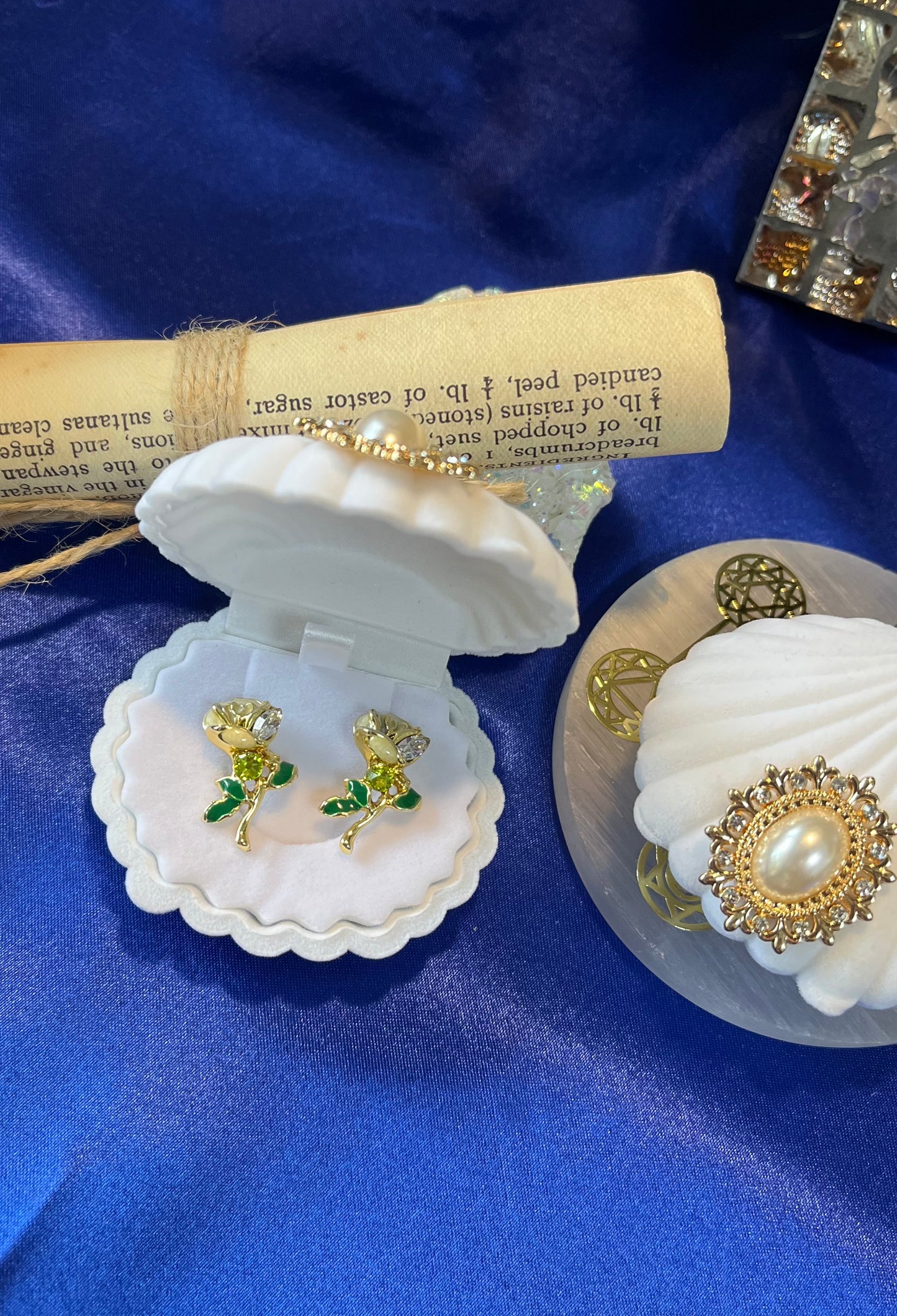 幸福の薔薇 クリスタルピアス | 海の祝福