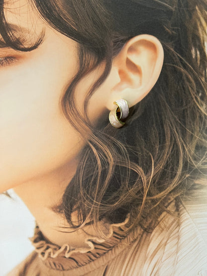 ツイストマーブルピアス［ピンク × オレンジベージュ × ゴールド］